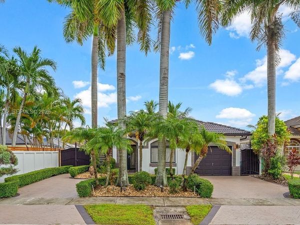 19953 NW 78th Ave , Hialeah, FL 33015
