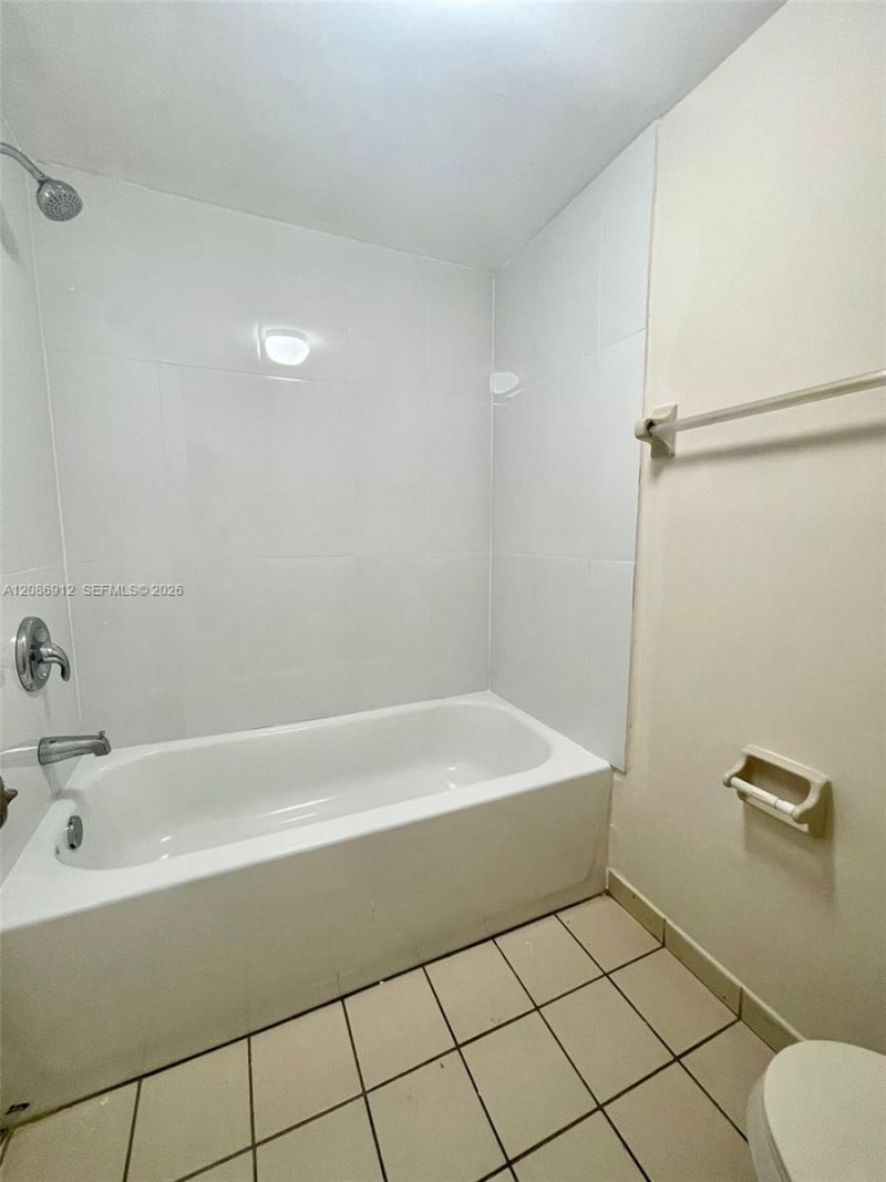 5825 W 25th Ct, Unit 311, Hialeah, FL 33016 Photo