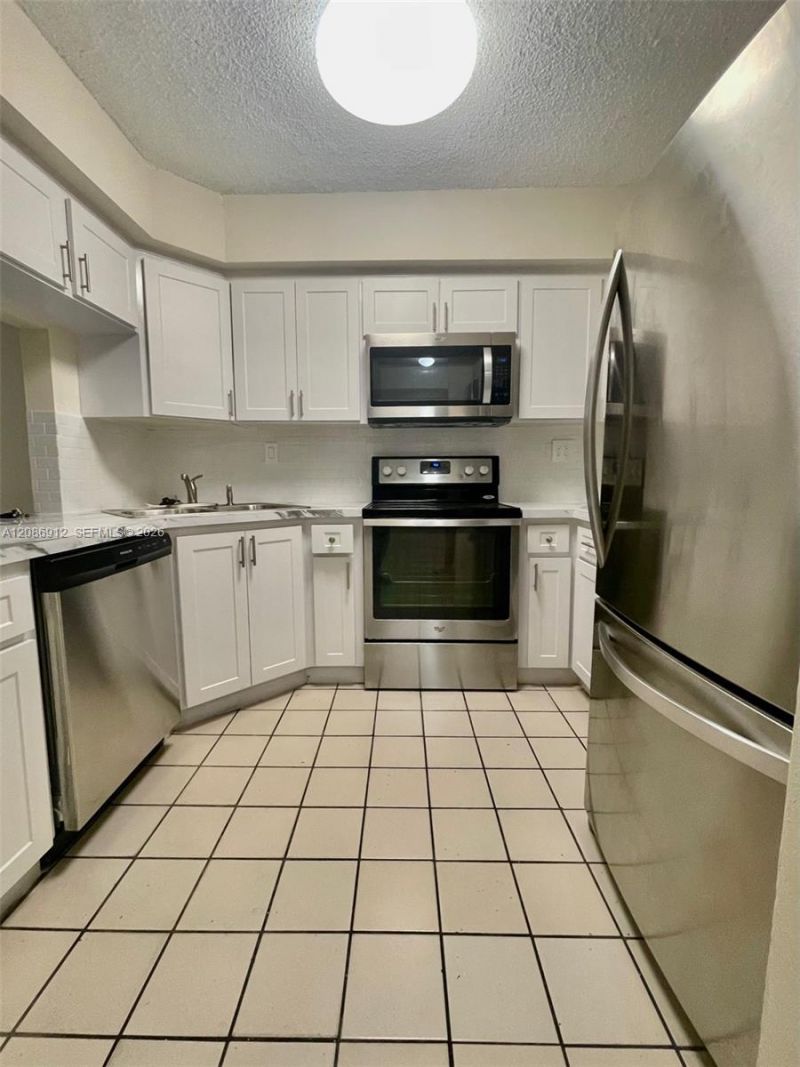 5825 W 25th Ct, Unit 311, Hialeah, FL 33016 Photo