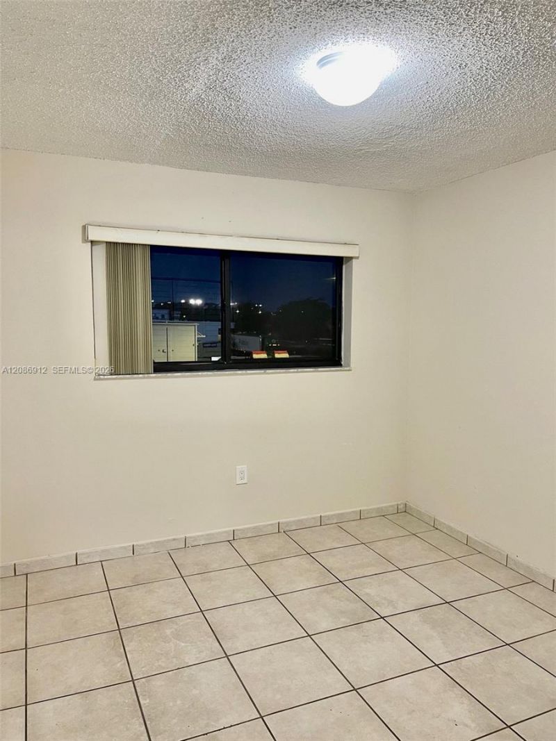 5825 W 25th Ct, Unit 311, Hialeah, FL 33016 Photo