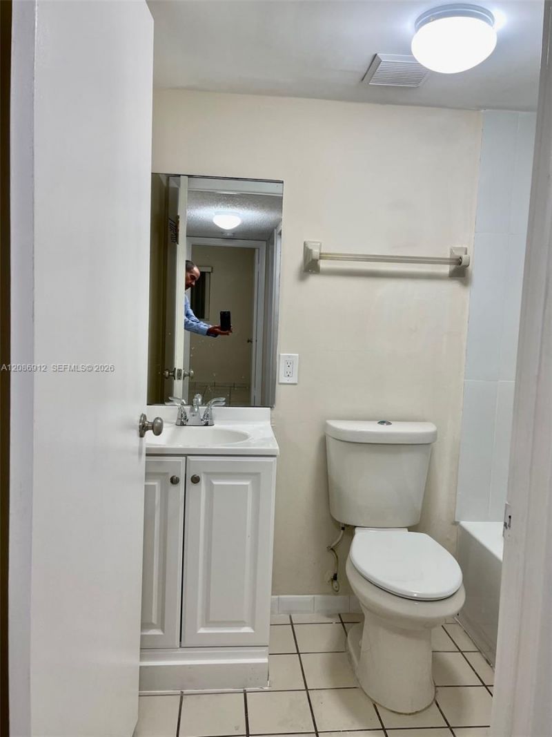 5825 W 25th Ct, Unit 311, Hialeah, FL 33016 Photo
