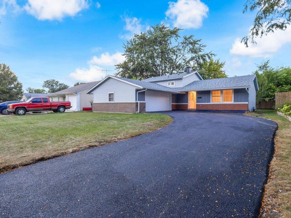 706 N Armitage Avenue , Glendale Heights, IL 60139