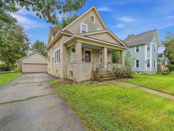 244 Center Street, Randolph, WI 53956