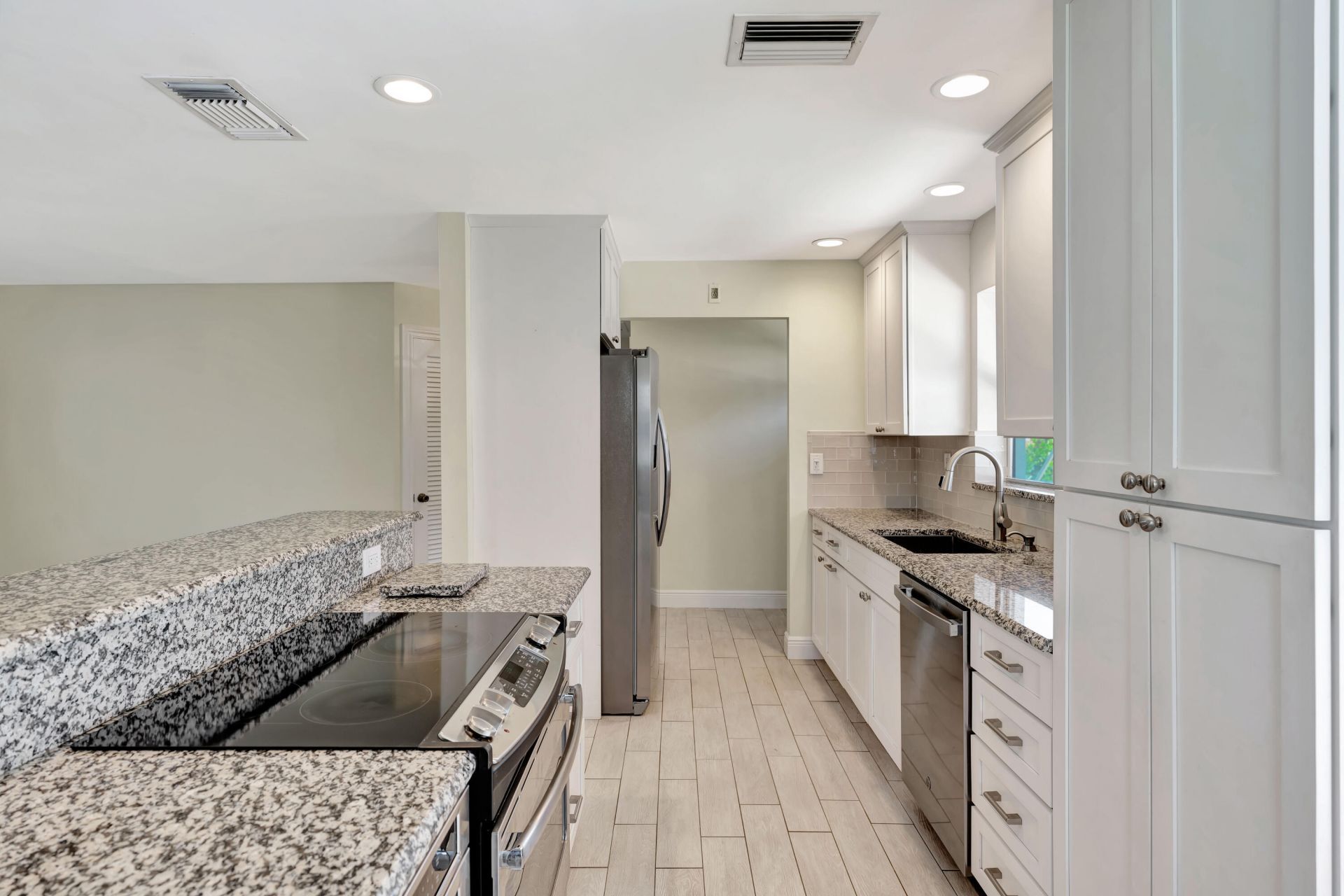 713 Gumtree Road, North Palm Beach, FL 33408 Photo