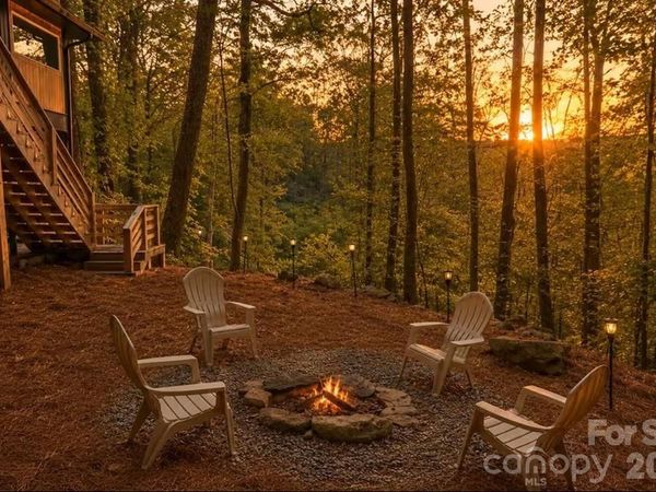 315 Bear Cove Road , Bryson City, NC 28713