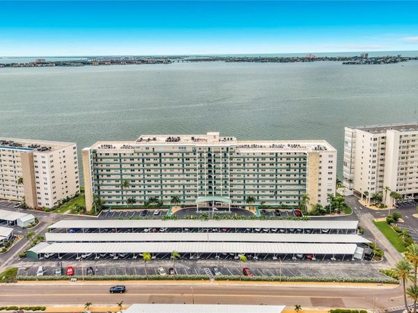 6020 SHORE BOULEVARD S, Unit 211, GULFPORT, FL 33707