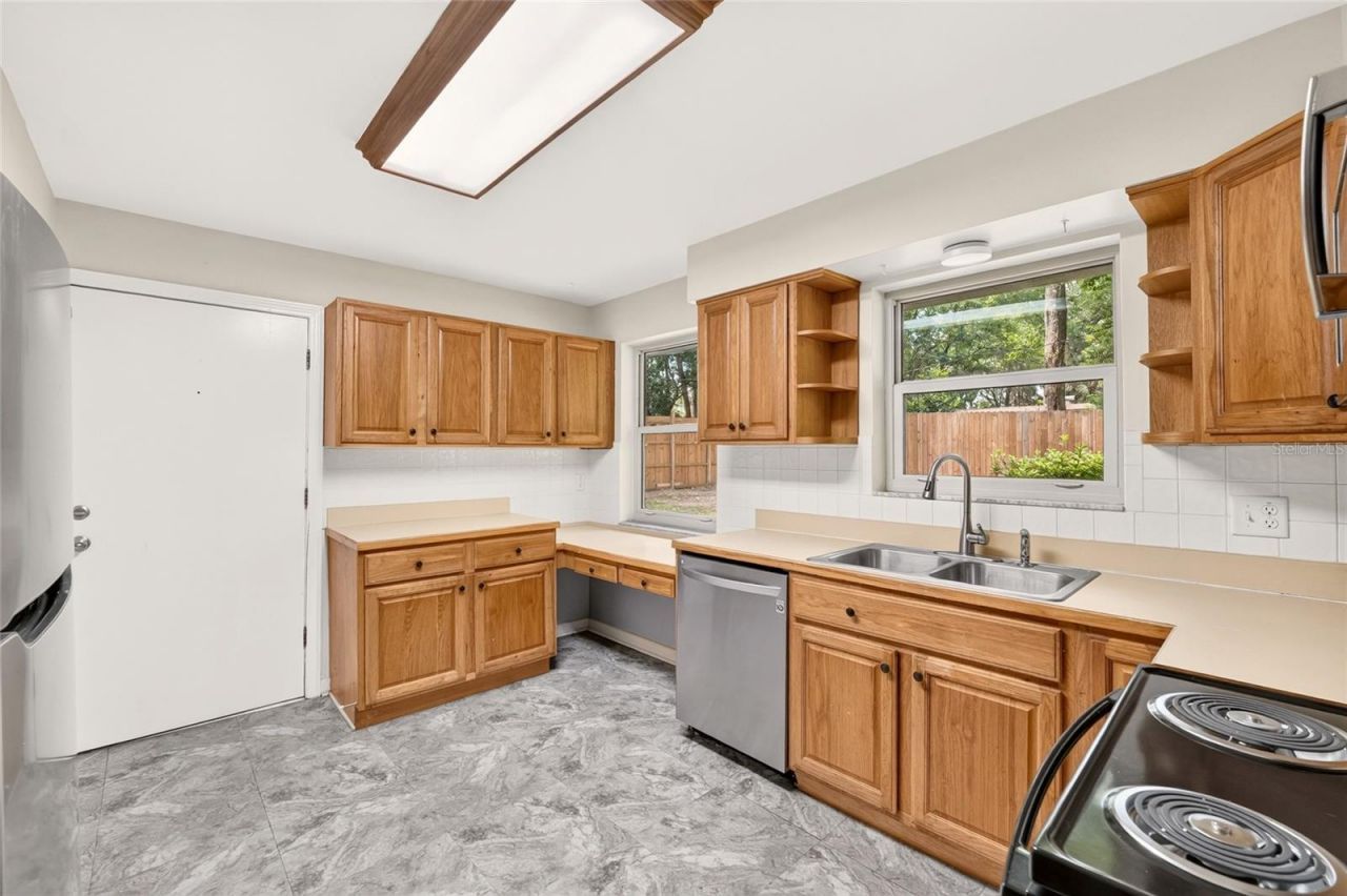 810 NW 19th Terrace, Gainesville, FL 32603 Photo