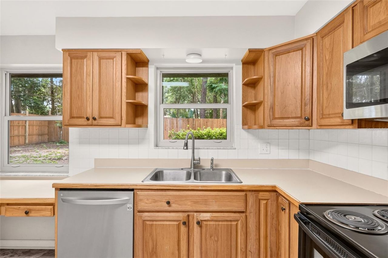 810 NW 19th Terrace, Gainesville, FL 32603 Photo