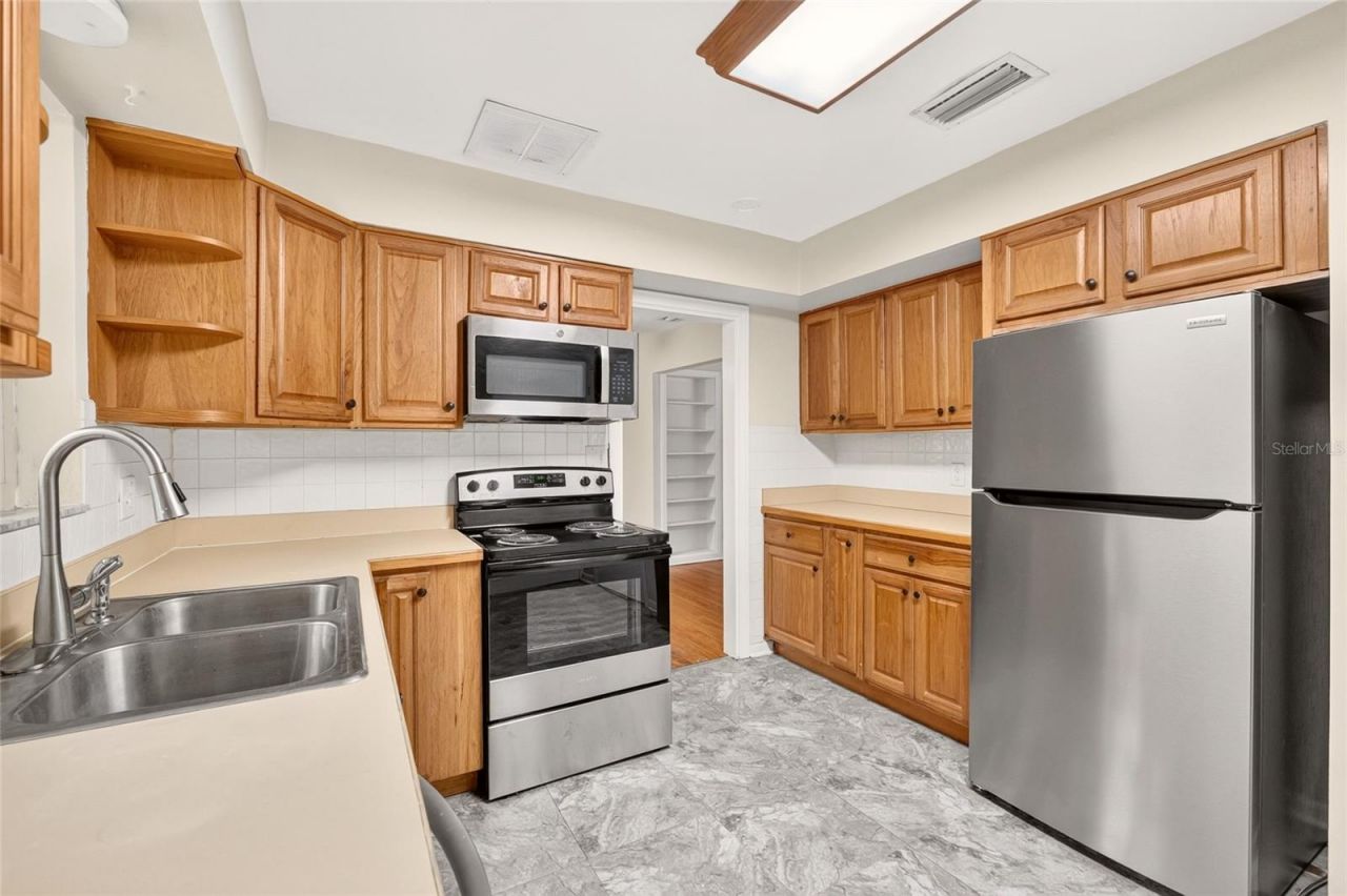 810 NW 19th Terrace, Gainesville, FL 32603 Photo