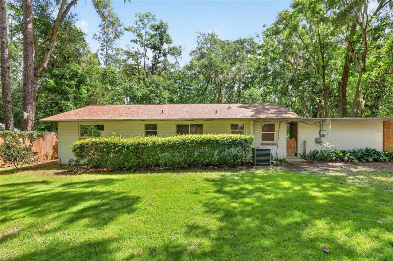 810 NW 19th Terrace, Gainesville, FL 32603 Photo