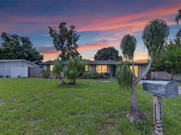 5220 55TH AVENUE N, ST PETERSBURG, FL 33709