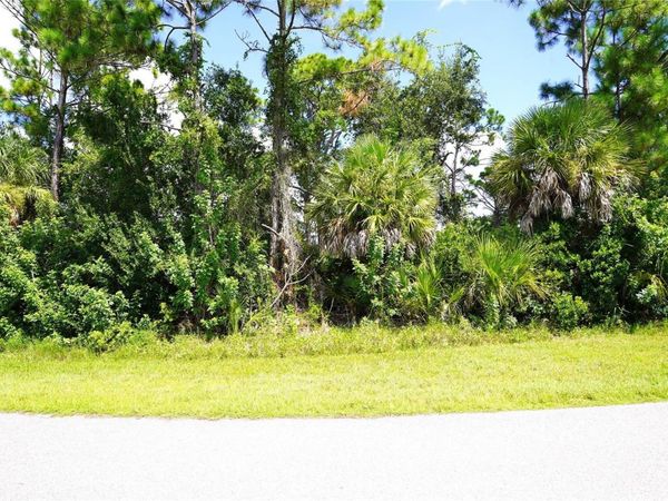 13265 FINKLE AVENUE , PORT CHARLOTTE, FL 33981