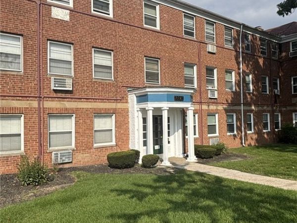 13829 Cedar Road, Unit 306A, South Euclid, OH 44118