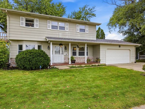 2120 27th Street , Marion, IA 52302