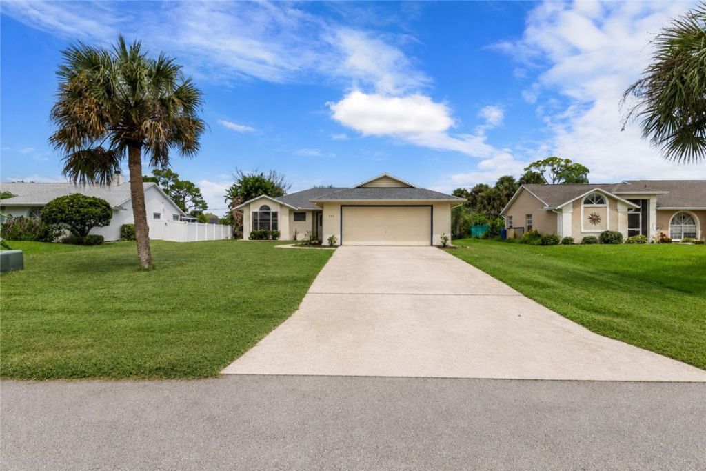 538 Alamanda Avenue, Sebastian, FL 32958 Photo