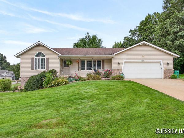 1675 Bramblewood Drive, Dorr, MI 49323