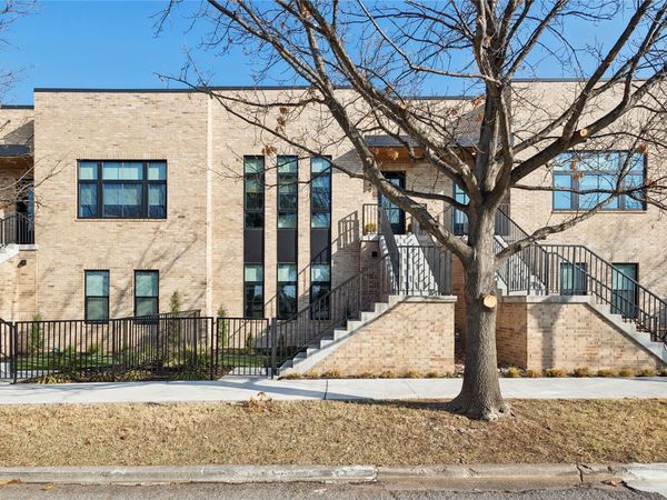 1049 E 8th Street , Tulsa, OK 74120