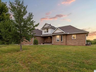 561 S 26th Road, Syracuse, NE 68446