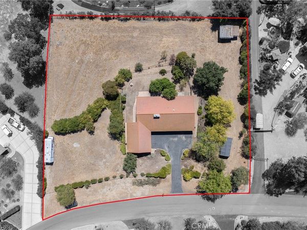 920 Walnut, Paso Robles, CA 93446