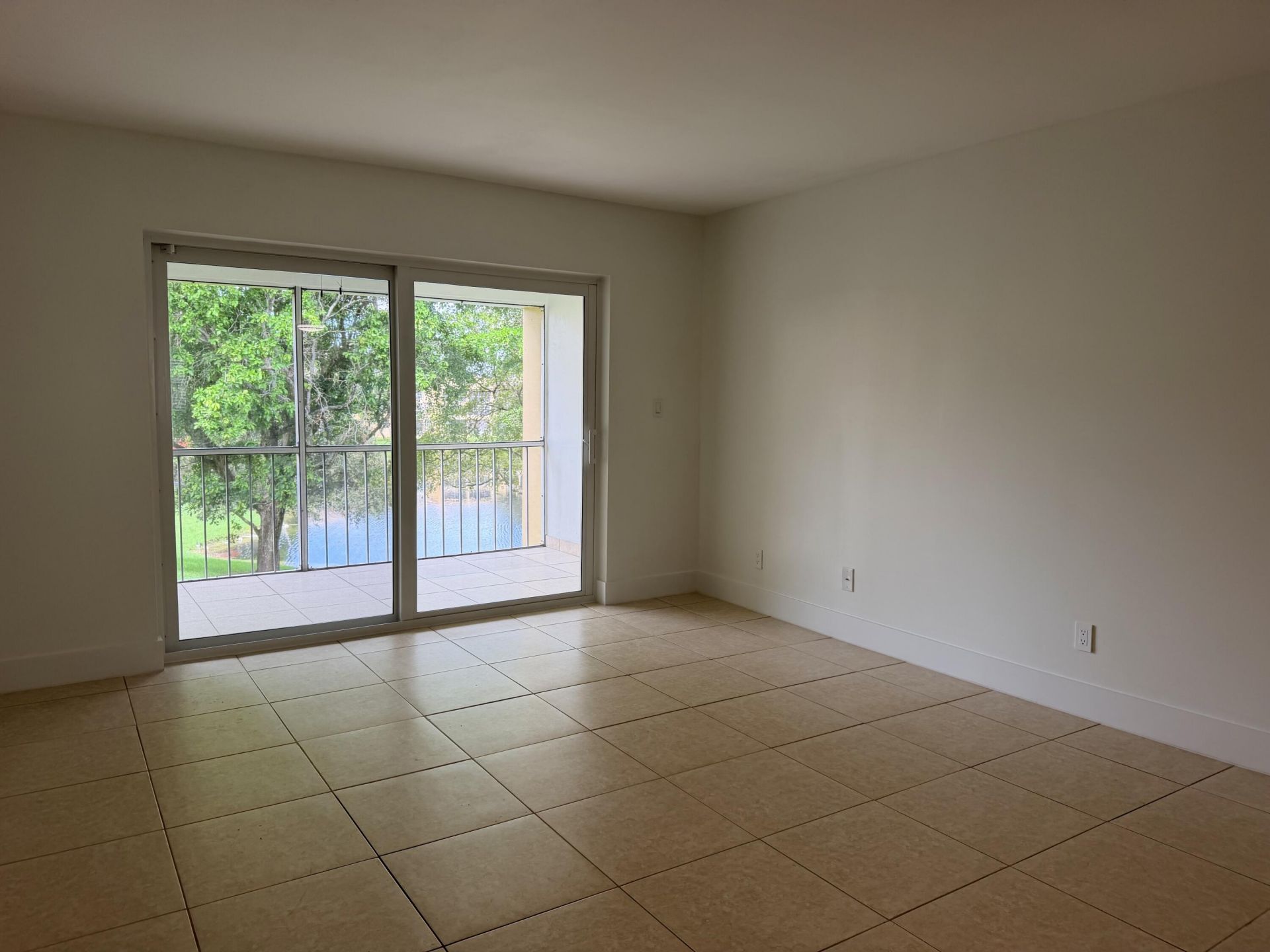5980 NW 64th Avenue, Unit 308, Tamarac, FL 33319 Photo