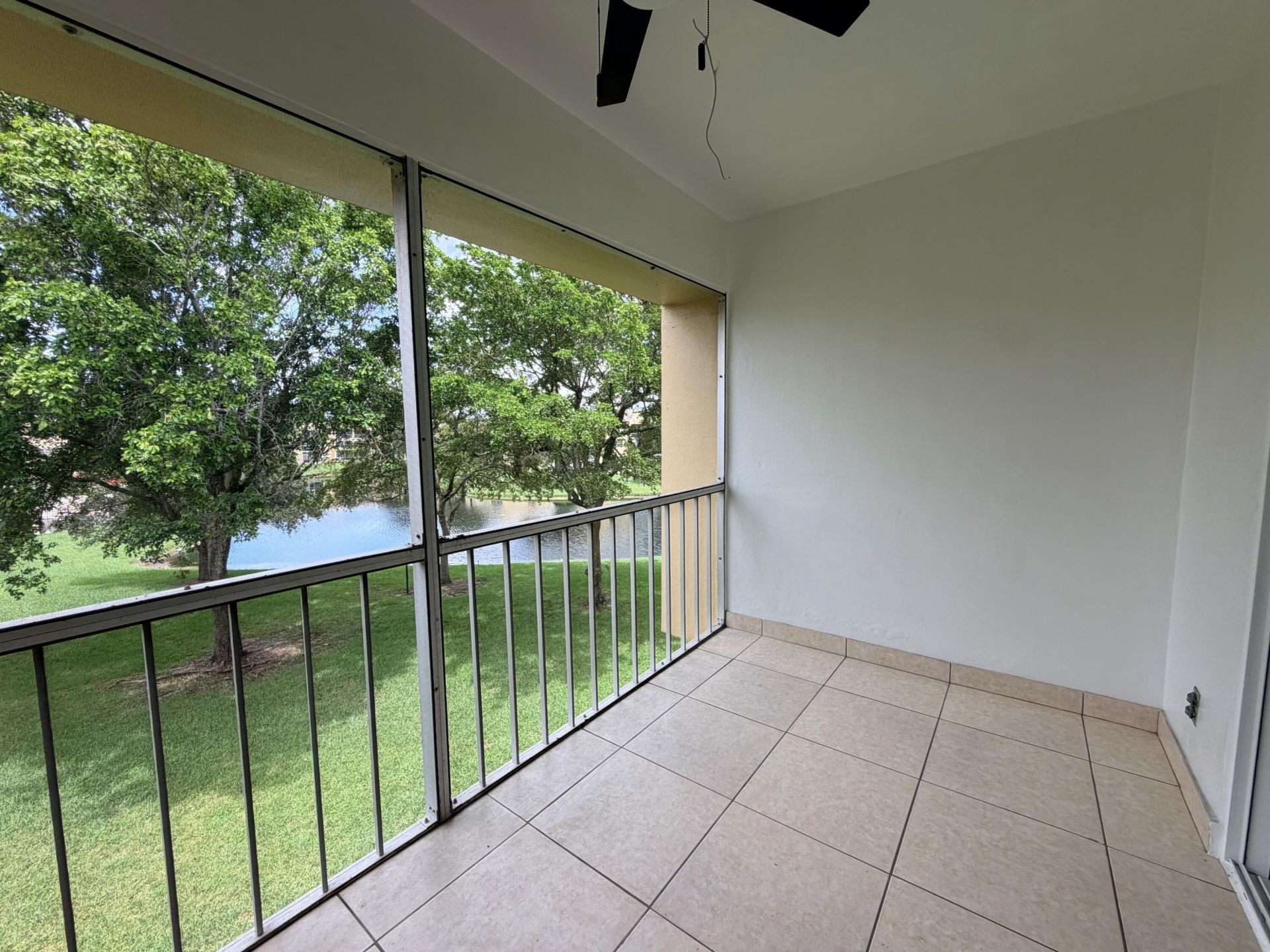 5980 NW 64th Avenue, Unit 308, Tamarac, FL 33319 Photo