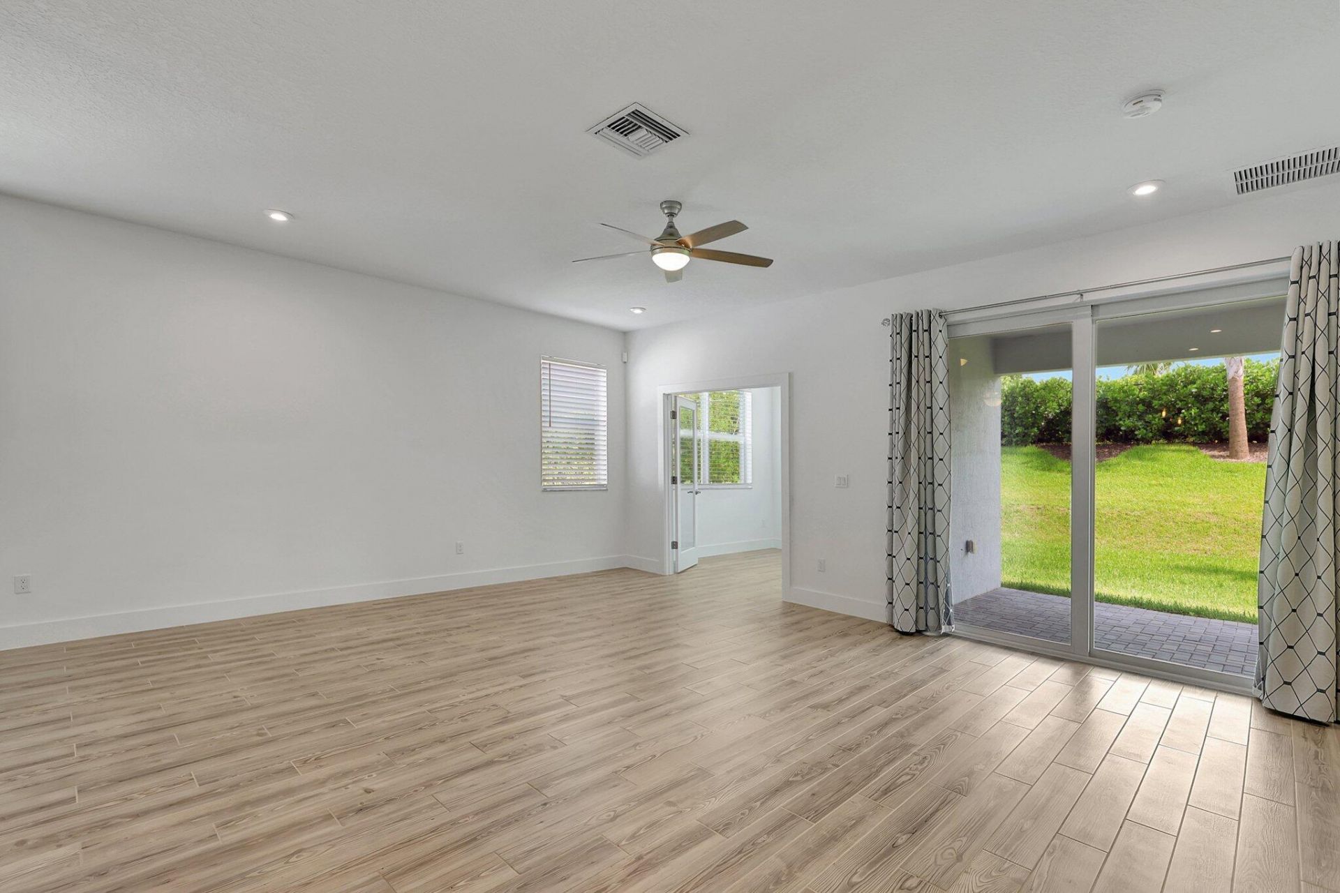 11551 Viridian Boulevard, Port Saint Lucie, FL 34987 Photo
