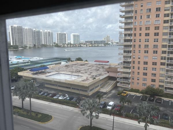 250 174TH Street, Unit 910, Sunny Isles Beach, FL 33160