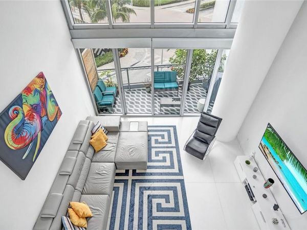 90 SW 3RD Street, Unit TH300B, Miami, FL 33130