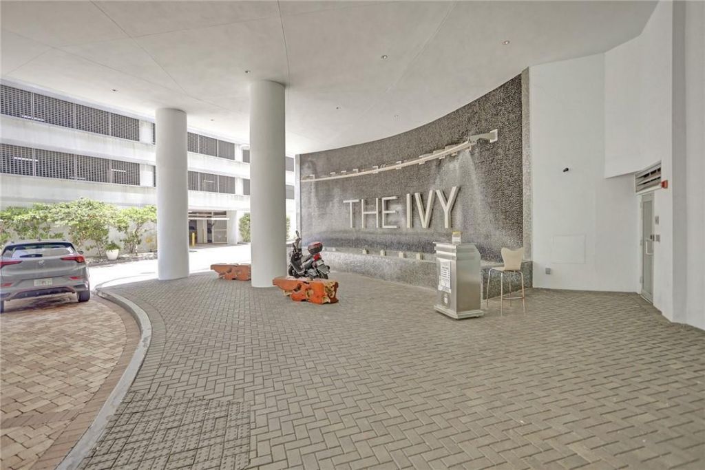 90 SW 3rd Street, Unit TH300B, Miami, FL 33130 Photo