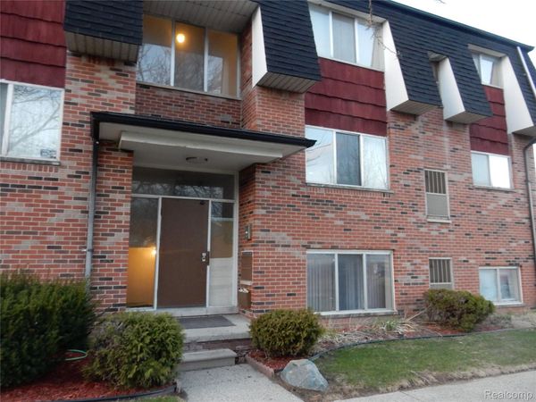 150 ARCOLA Street , Unit 6, Inkster, Mi 48141