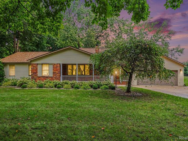 1030 W Livingston Road , Highland Township, Mi 48357
