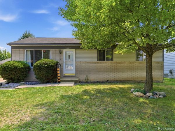 39255 Avondale Street, Westland, Mi 48186