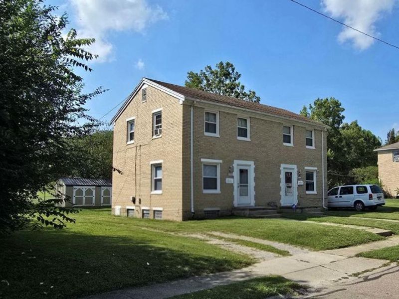 1309-1311 W Cedarview Drive, Springfield, OH 45503 Photo 2