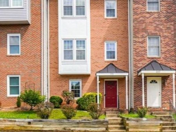 302 BARRIE PLACE, FREDERICKSBURG, VA 22405