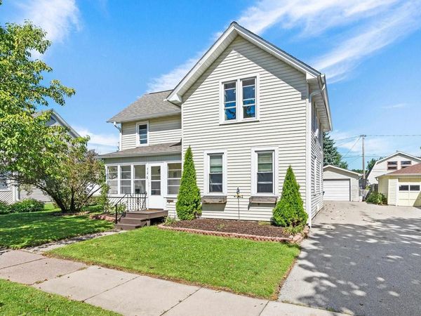 315 E QUINCY STREET, New London, WI 54961