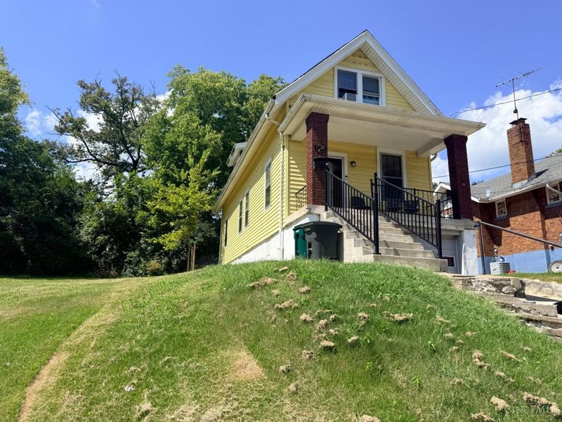 1633 First Avenue, Cincinnati, OH 45205 Photo 2