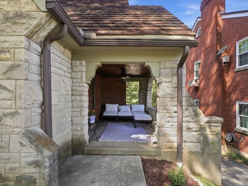 2898 Temple Avenue, Cincinnati, OH 45211 Photo 5