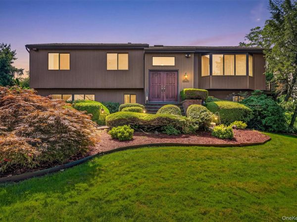 99 Skyview Lane, New Rochelle, NY 10804