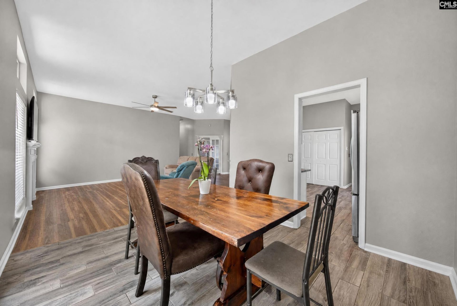 113 Grimsby Lane Photo 10