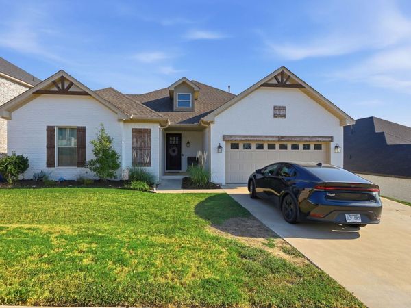 Maumelle, AR 72113