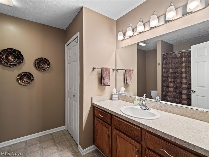 6729 Asterhurst, Middleburg Heights, OH 44130 Photo 25