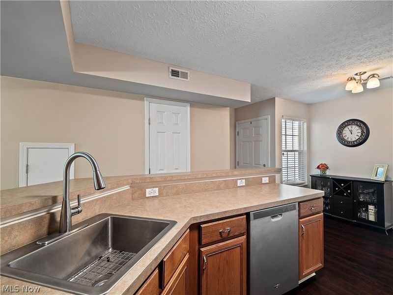 6729 Asterhurst, Middleburg Heights, OH 44130 Photo 8