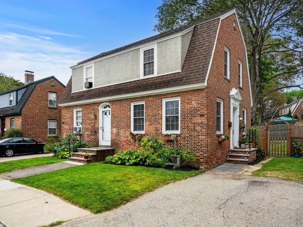 93 Saratoga Way, Portsmouth, NH 03801