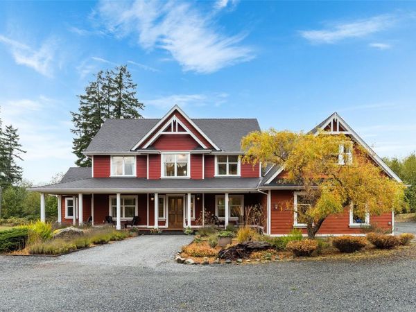 319 Stebbings Rd, Shawnigan Lake, BC V8H 2J1