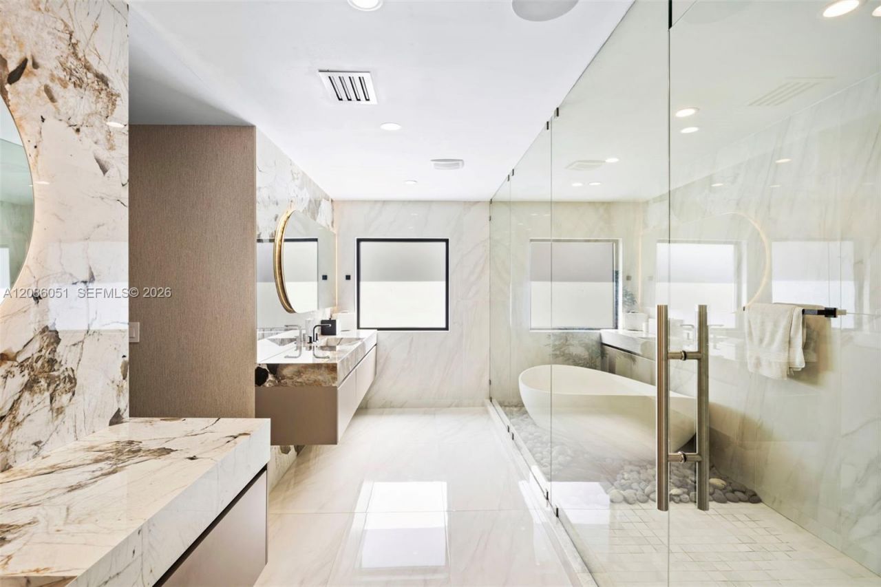710 S Shore Dr, Miami Beach, FL 33141 Photo