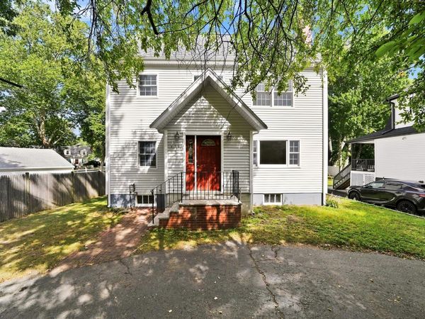 438 Waltham St, Lexington, MA 02421