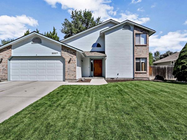 3327 S Crosspoint Ave, Boise, ID 83706
