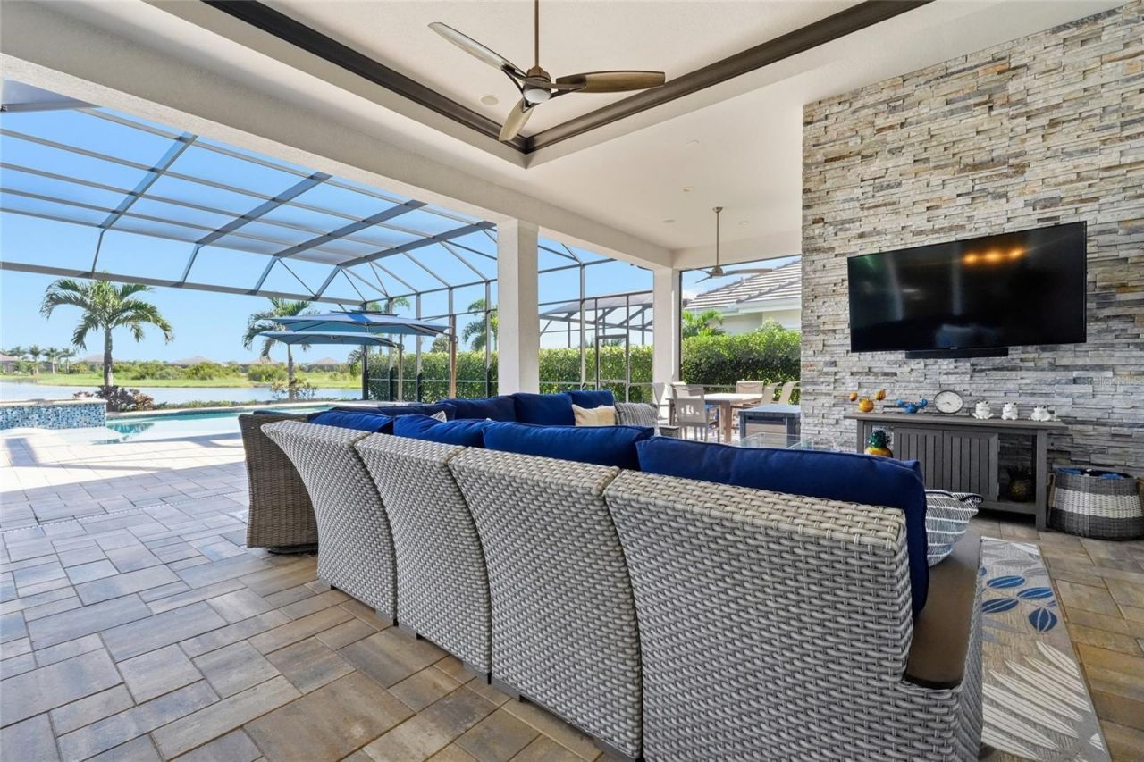 17226 Salerno Drive, Bradenton, FL 34202 Photo