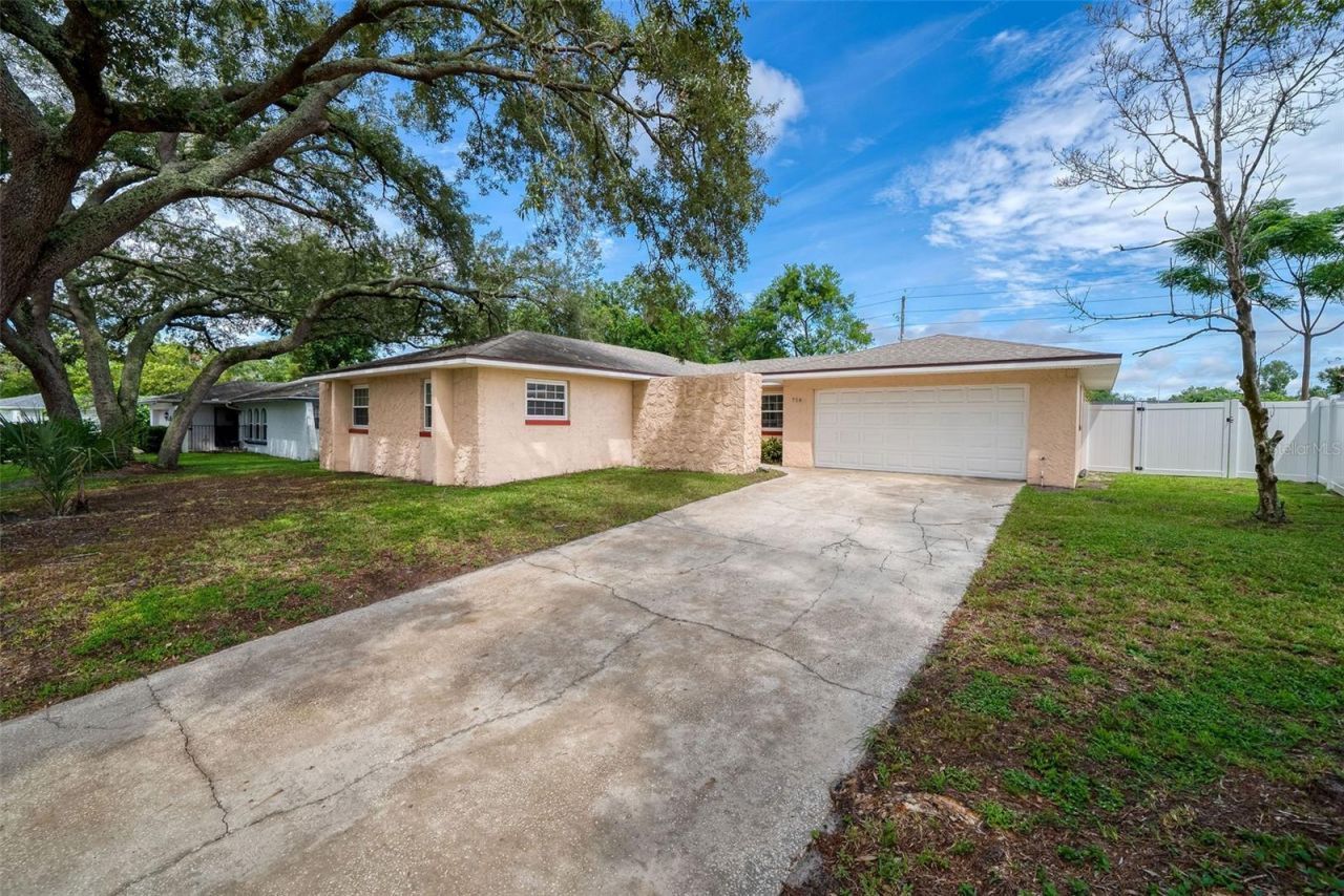 716 Laurel Way, Casselberry, FL 32707 Main Photo