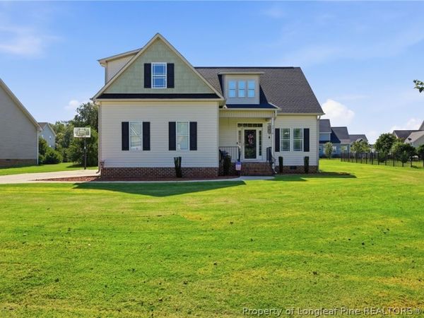 3916 Barclay Way, Wade, NC 28395